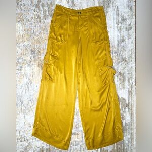 Anthropologie Wide- Leg Cargo Pants Size 2 Gold Silky